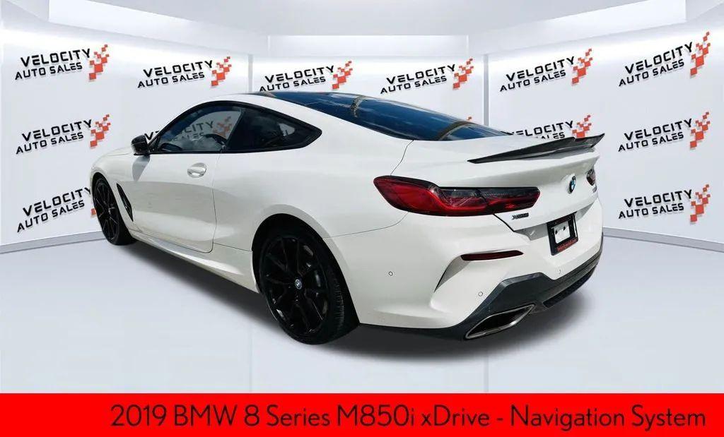 Bmw 8 Series - Thumbnail 7