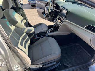 Hyundai Elantra - Thumbnail 16