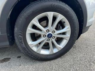 Ford Escape - Thumbnail 4