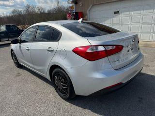 Kia Forte - Thumbnail 10