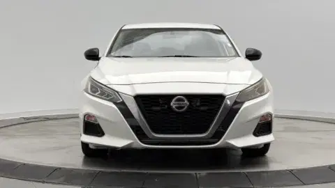 Nissan Altima 2.5 Sr - Thumbnail 3
