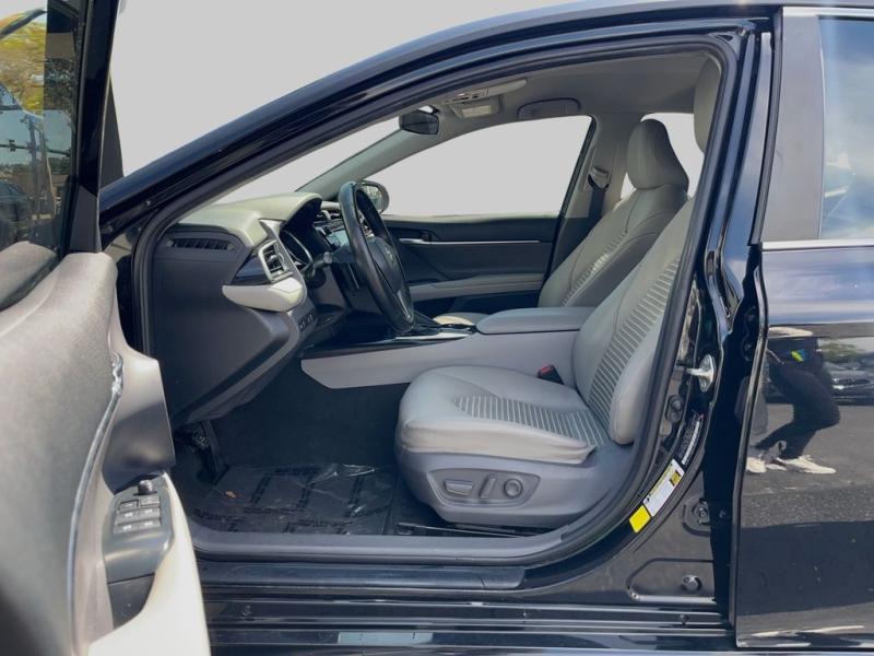 Toyota Camry Se - Thumbnail 11