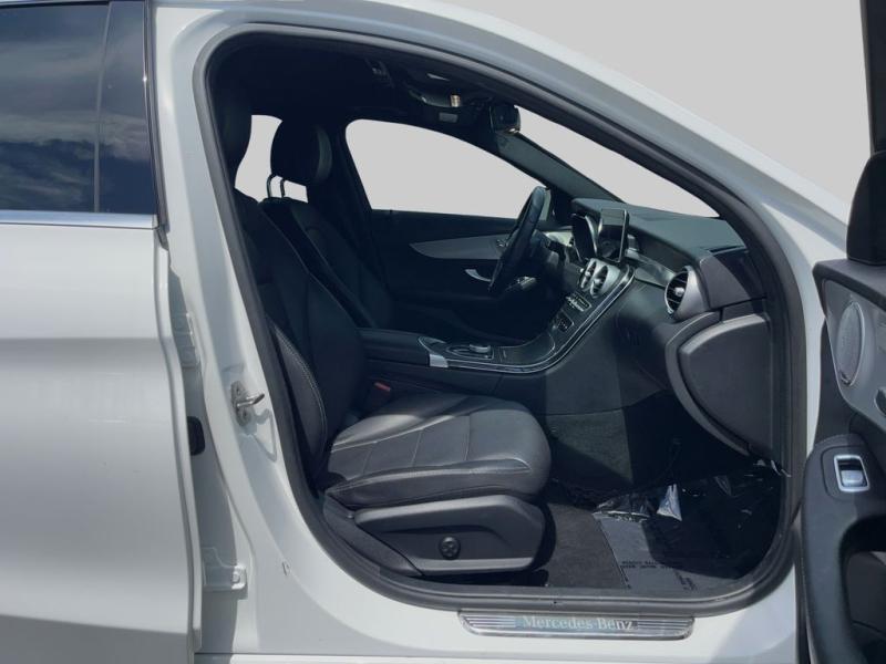 Mercedes-Benz C-Class C 300 - Thumbnail 14