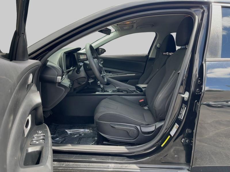 Hyundai Elantra Se - Thumbnail 11