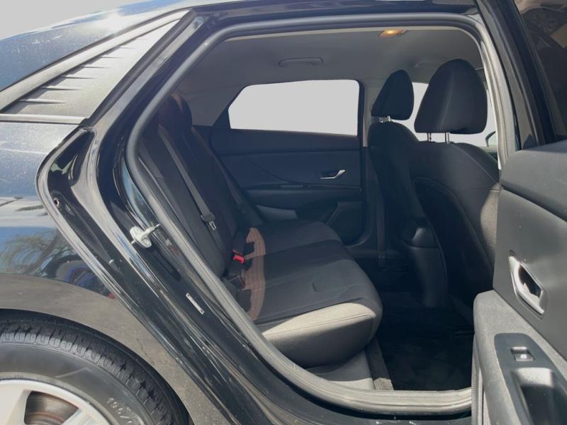 Hyundai Elantra Se - Thumbnail 13