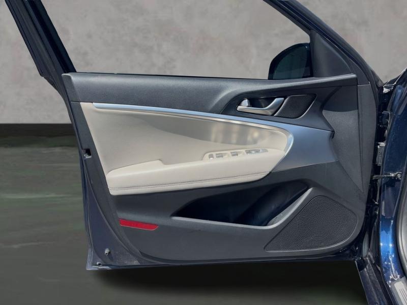 Genesis G70 2.0T - Thumbnail 10