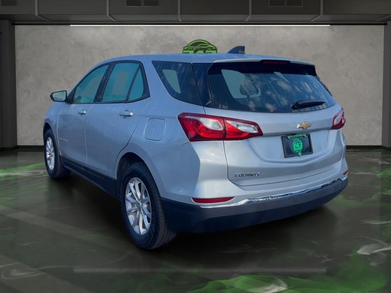 Chevrolet Equinox Ls - Thumbnail 4