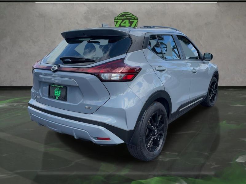 Nissan Kicks Sr - Thumbnail 6