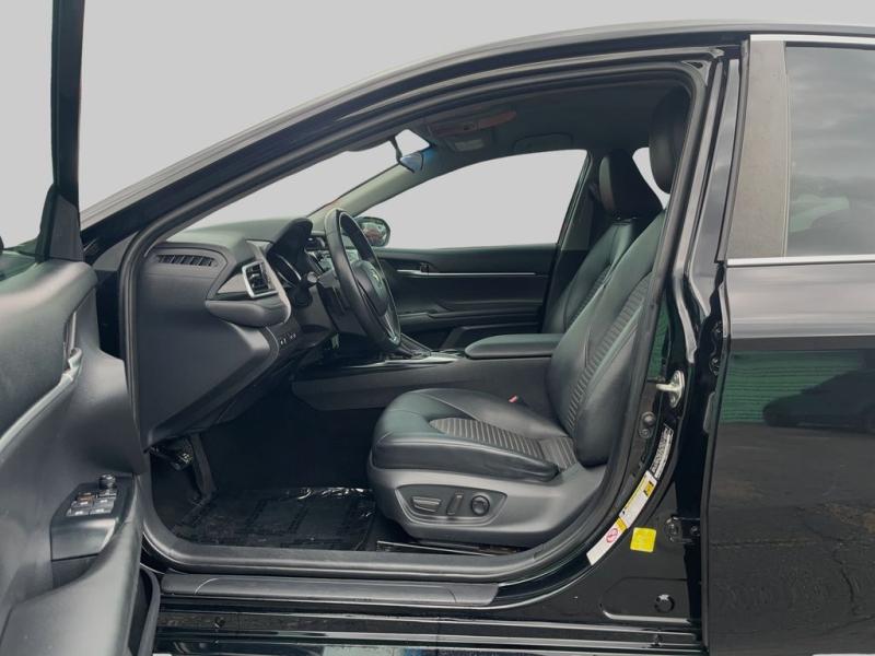 Toyota Camry Se - Thumbnail 11