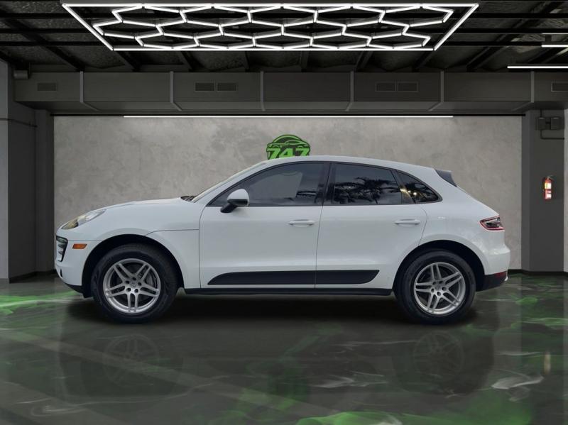Porsche Macan - Thumbnail 3