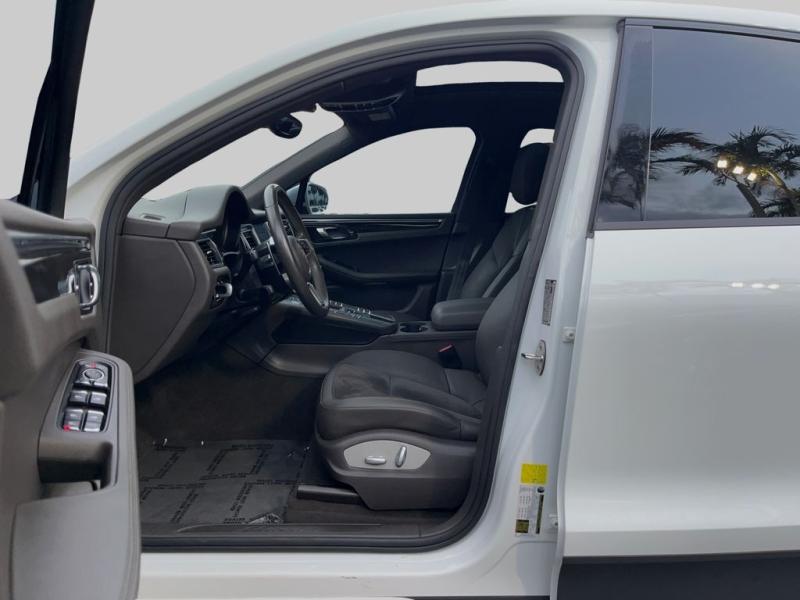 Porsche Macan - Thumbnail 11