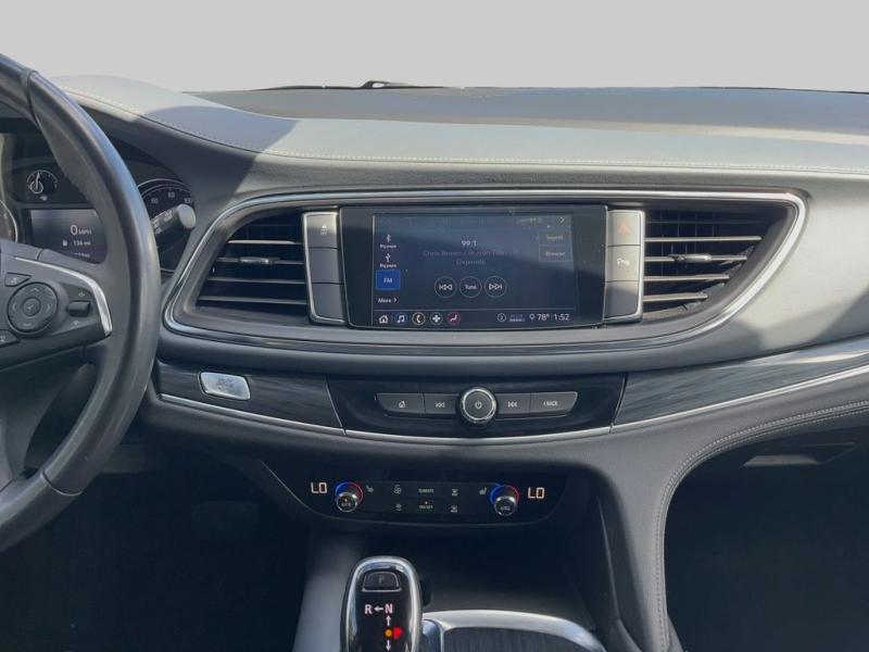 Buick Enclave Essence - Thumbnail 16