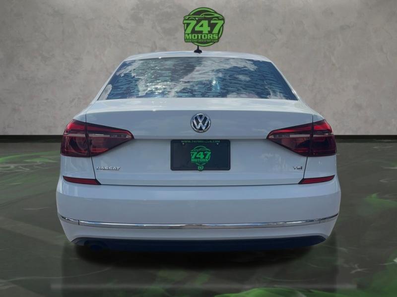 Volkswagen Passat 2.0T Wolfsburg - Thumbnail 5