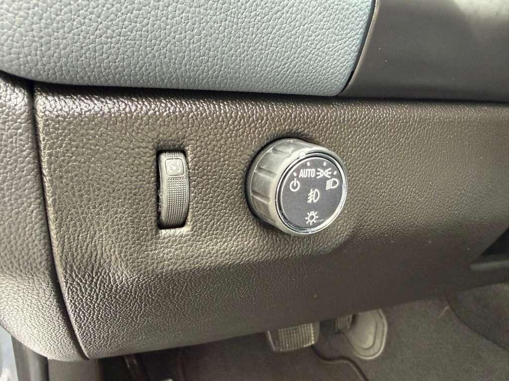 Chevrolet Colorado 2Wd Crew Cab Short Box Z71 - Thumbnail 19