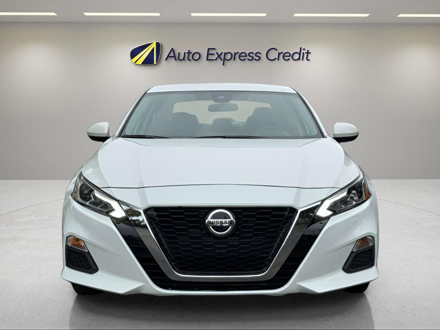 Nissan Altima Sv Intelligent Awd - Thumbnail 2