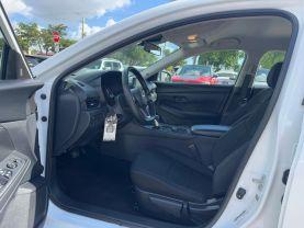 Nissan Sentra - Thumbnail 10