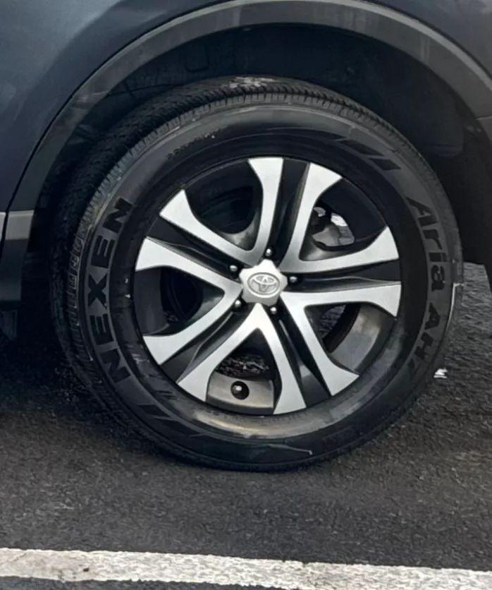 Toyota Rav4 - Thumbnail 19