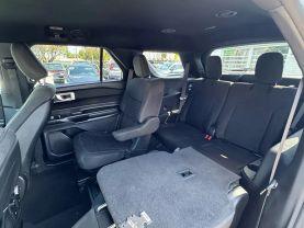 Ford Explorer - Thumbnail 12