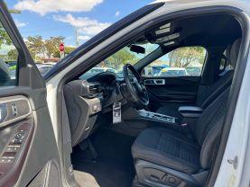 Ford Explorer - Thumbnail 10