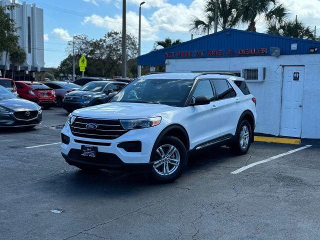 Ford Explorer - View 1