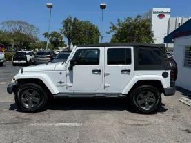 Jeep Wrangler - Thumbnail 9