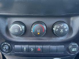 Jeep Wrangler - Thumbnail 17