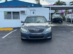 Toyota Camry - Thumbnail 3