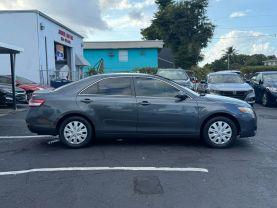 Toyota Camry - Thumbnail 8