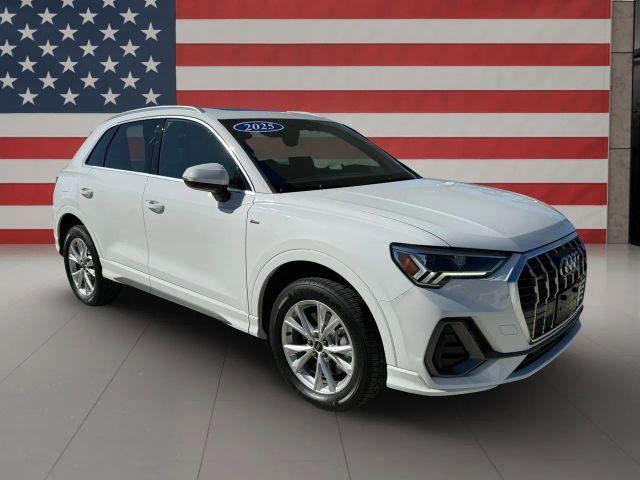 AUDI Q3 - Thumbnail 3