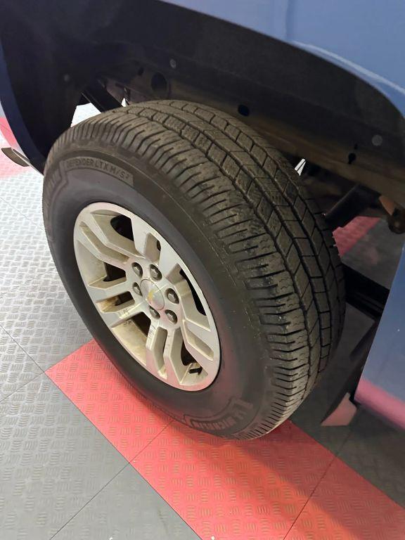 Chevrolet Silverado 1500 Crew Cab - Thumbnail 5