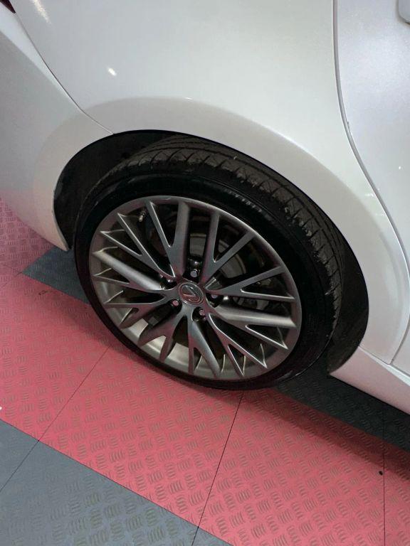 Lexus Is - Thumbnail 5