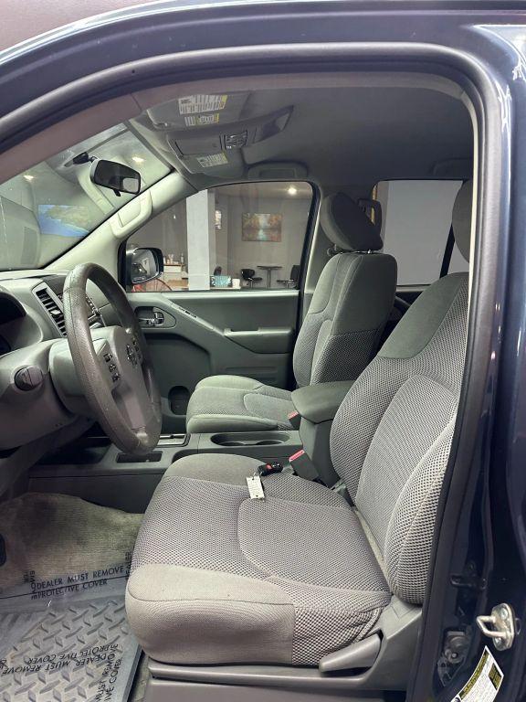 Nissan Frontier Crew Cab - Thumbnail 17