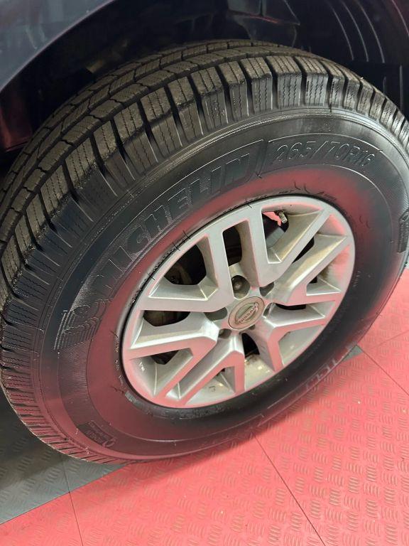 Nissan Frontier Crew Cab - Thumbnail 6