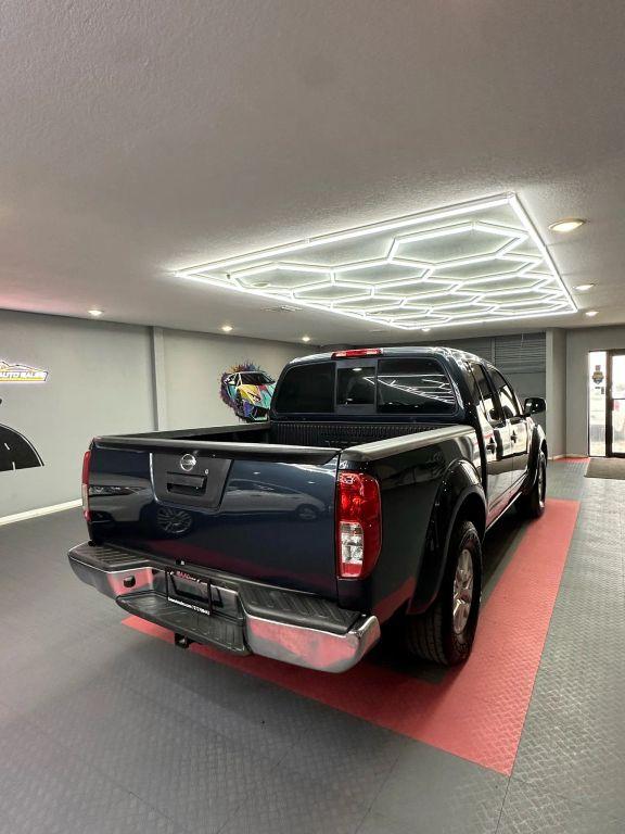 Nissan Frontier Crew Cab - Thumbnail 12