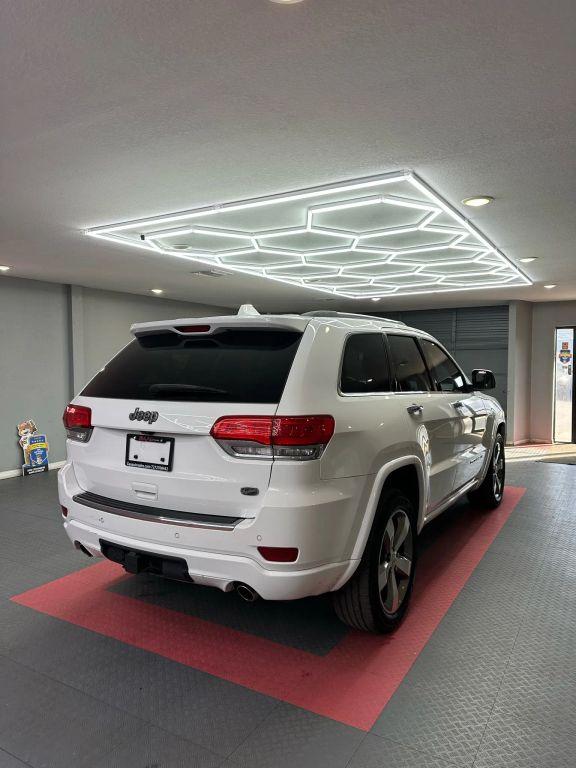 Jeep Grand Cherokee - Thumbnail 12