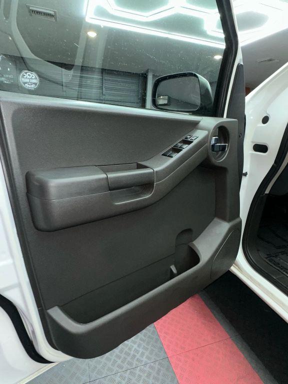 Nissan Xterra - Thumbnail 15