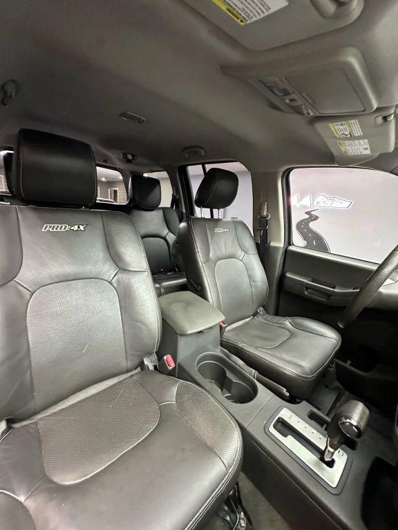 Nissan Xterra - Thumbnail 4