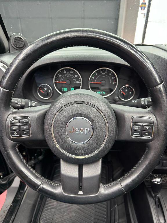 Jeep Wrangler - Thumbnail 18