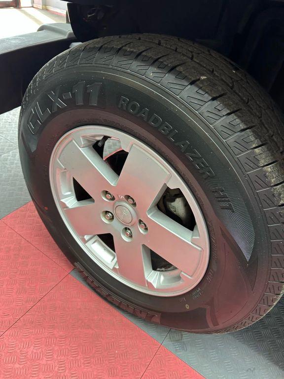 Jeep Wrangler - Thumbnail 3