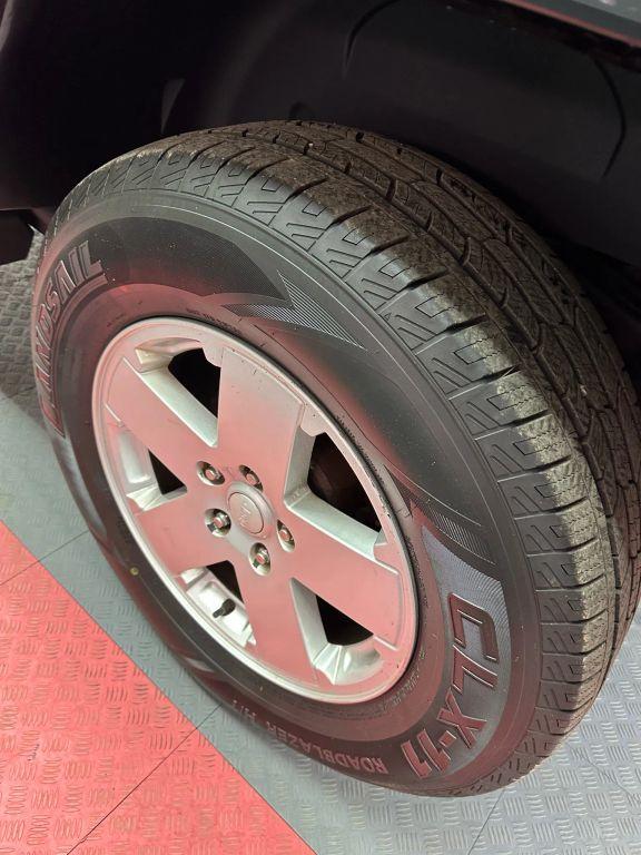 Jeep Wrangler - Thumbnail 6