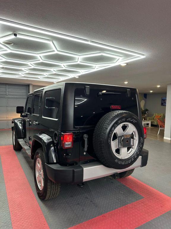 Jeep Wrangler - Thumbnail 11