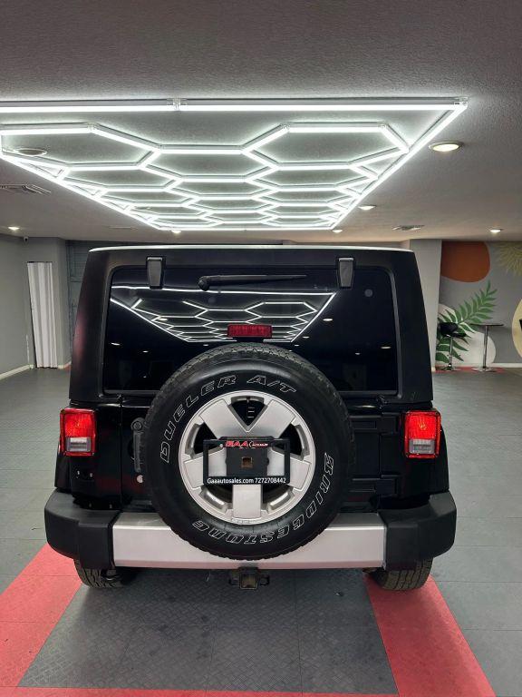 Jeep Wrangler - Thumbnail 12