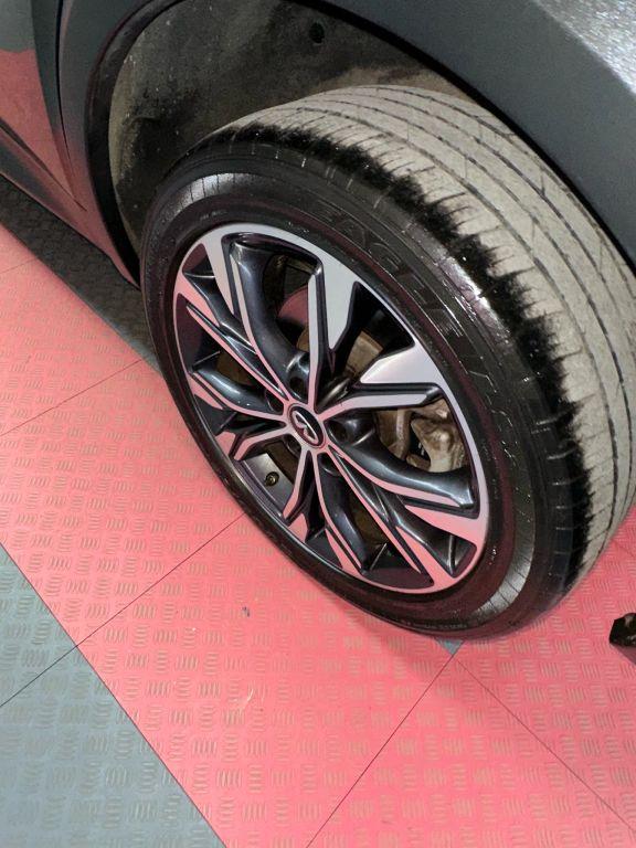 Infiniti Qx30 - Thumbnail 3