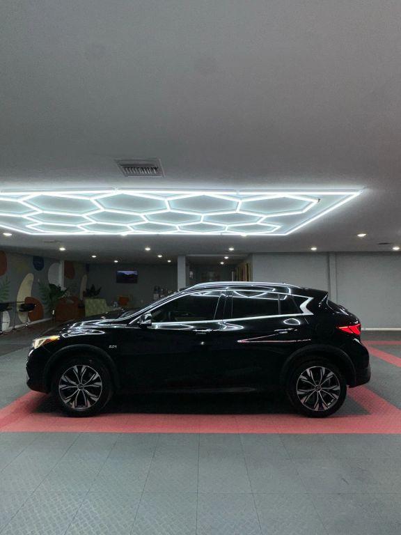 Infiniti Qx30 - Thumbnail 9