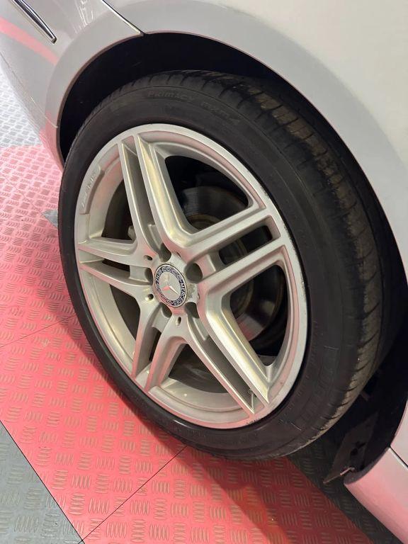 Mercedes-Benz E-Class - Thumbnail 5