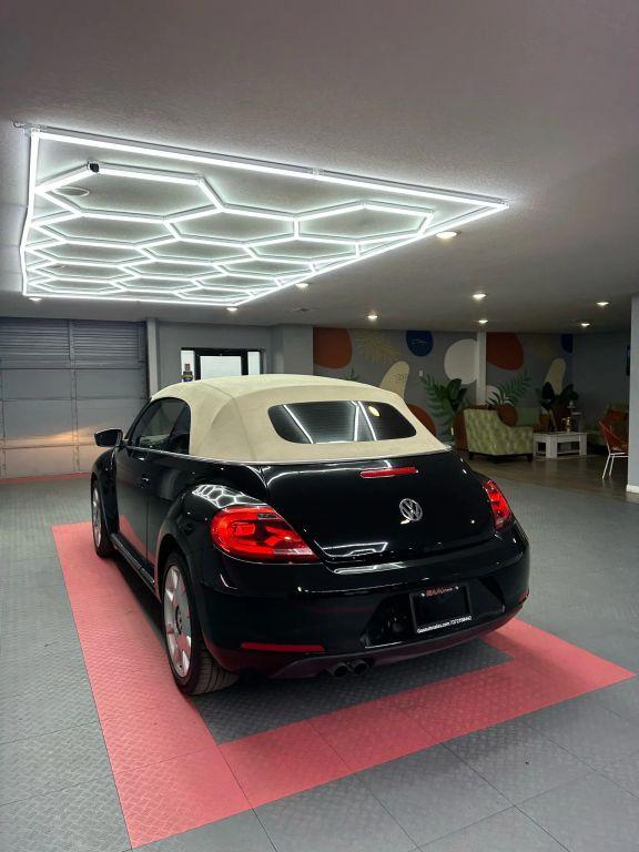 Volkswagen Beetle - Thumbnail 10