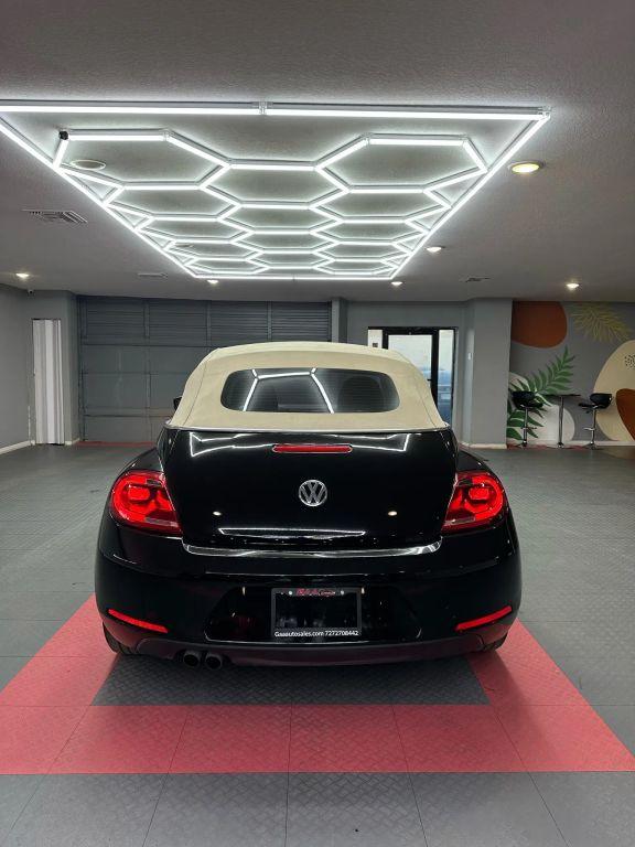 Volkswagen Beetle - Thumbnail 11