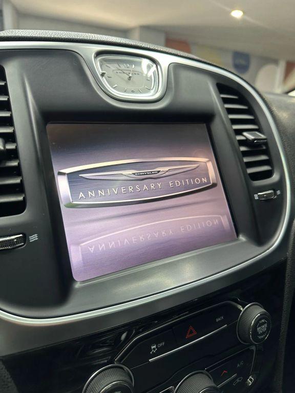 Chrysler 300 - Thumbnail 19