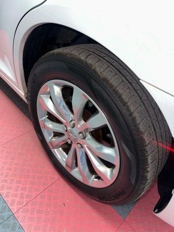 Chrysler 300 - Thumbnail 6