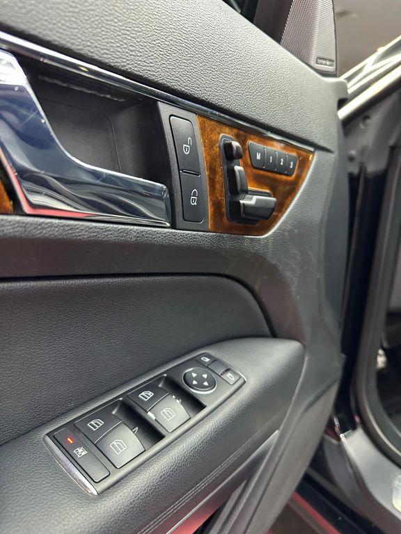 Mercedes-Benz E-Class - Thumbnail 18